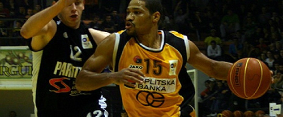 Partizan uspešan u Splitu