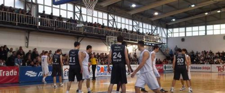 Crno-beli trojkama do pobede