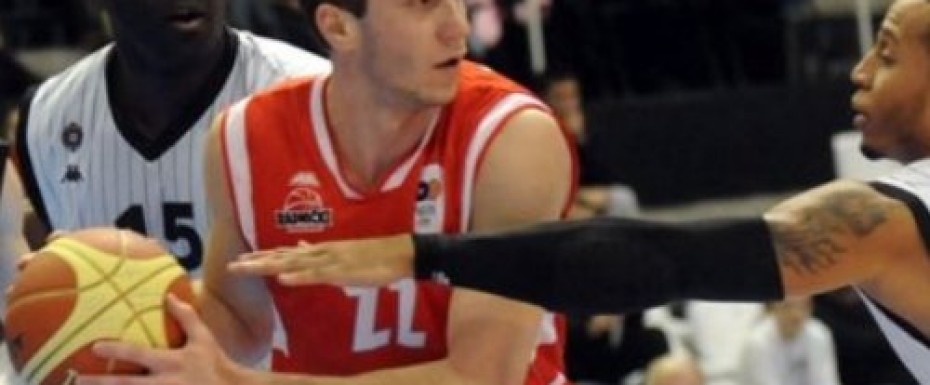 Čakarević u crno-belom timu!
