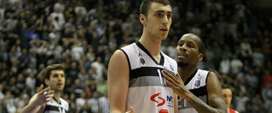 Kinzi skočni zglob, Milutinov udarac u list