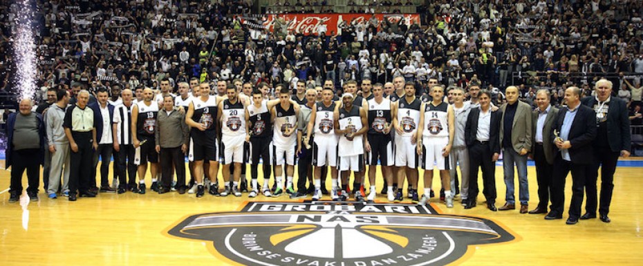 Grobari za nas! Pobedio je Partizan!