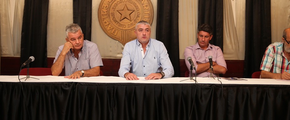 Predsednik podneo neopozivu ostavku