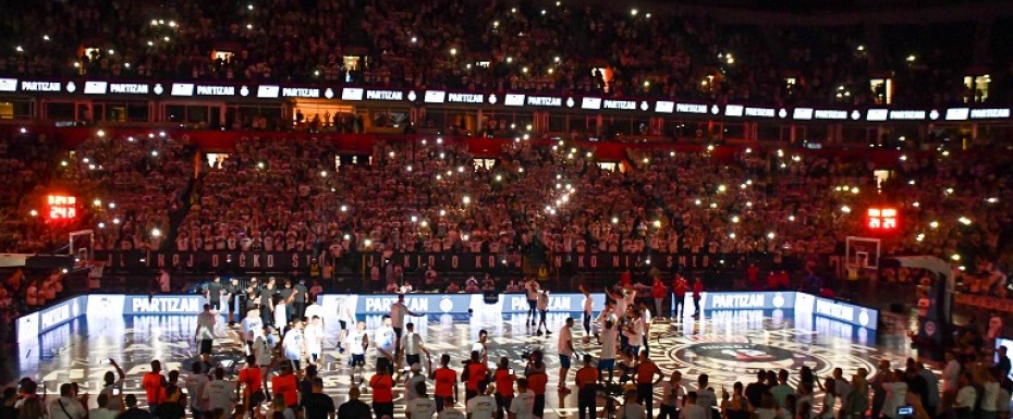 Crno-belo veče prepuno emocija (Partizan NIS - Anadolu Efes 92:85)