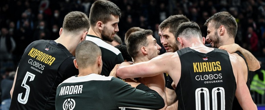 Crno-beli sutra protiv Trenta u Štark areni