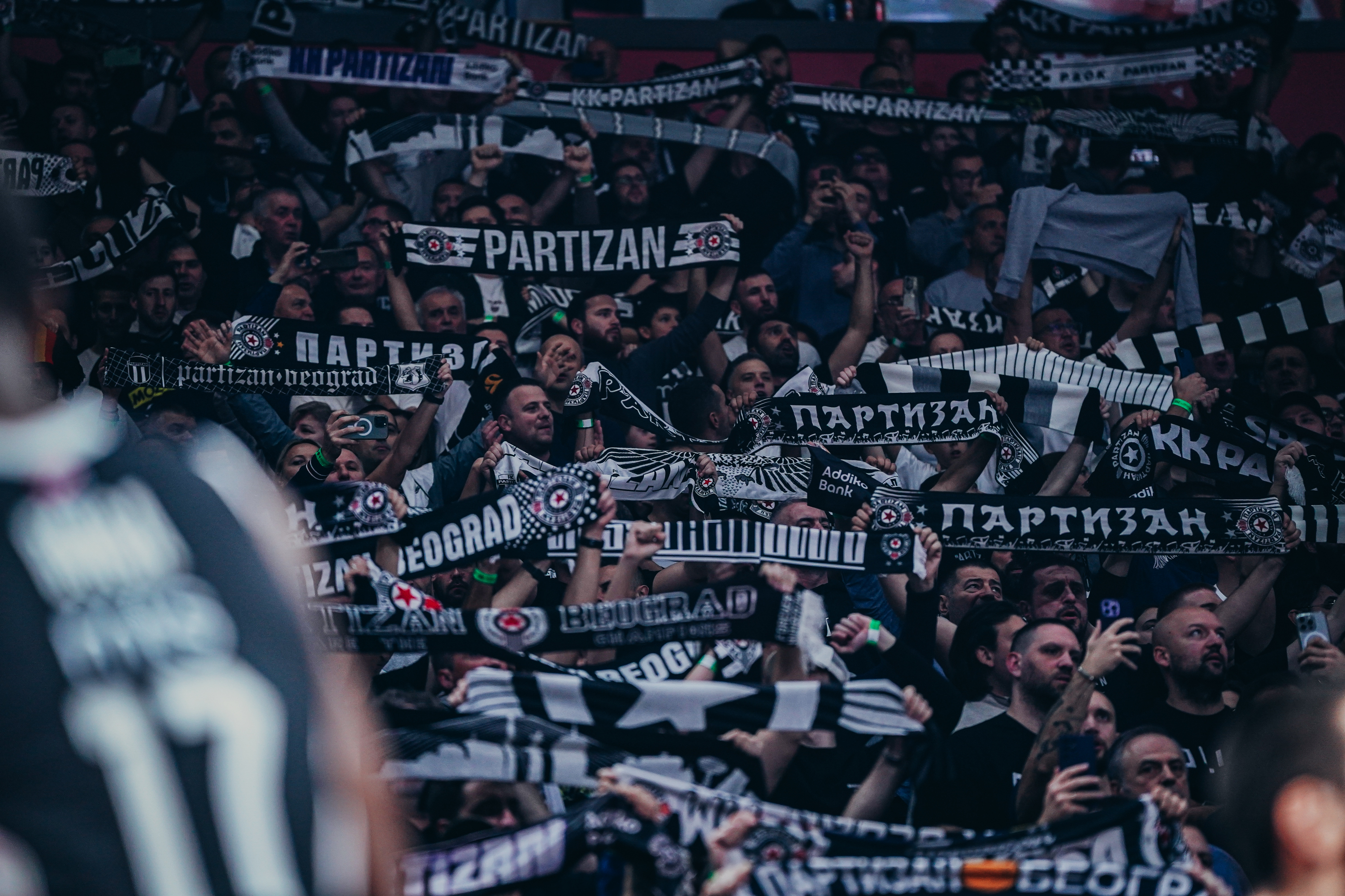 Tamna strana velike pobede protiv Olimpijakosa: KK Partizan Mozzart Bet sankcionisao nedolično ponašanje pojedinih gledalaca